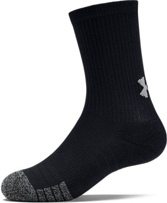 Paquete de tres pares de calcetines HeatGear&reg; Crew para j&oacute;venes, Black, pdpMainDesktop image number 4