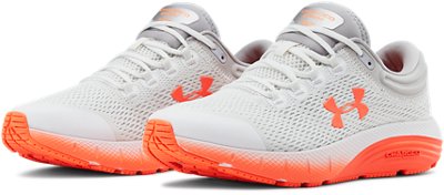 Zapatillas de Running UA Charged Bandit 5 para Mujer, White, pdpMainDesktop image number 3