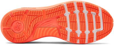 Zapatillas de Running UA Charged Bandit 5 para Mujer, White, pdpMainDesktop image number 4