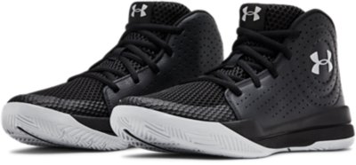 under armour basketball trainers