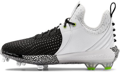 all white under armour baseball cleats