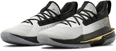curry 7 black and white