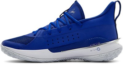 under armour mid top basketball shoes