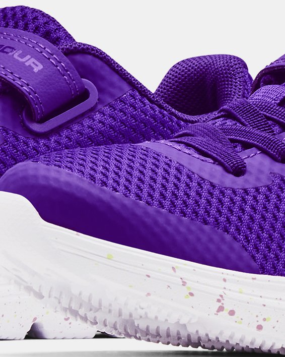 รองเท้าวิ่ง UA Surge 2 AC Fade สำหรับเด็กผู้หญิงก่อนวัยเรียน in Purple image number 3