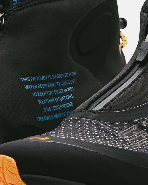 Men's UA HOVR™ Phantom 2 Storm Running Shoes, Black, pdpMainDesktop image number 3