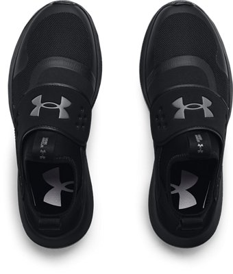 all black under armor shoes