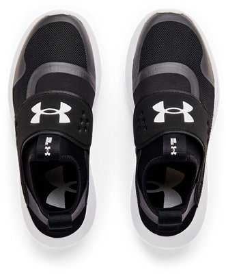 Tenis Deportivos UA Runplay para Mujer, Black, pdpMainDesktop image number 2