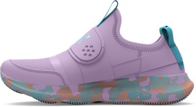 Girls' Pre-School UA Runplay Sky Running Shoes image number 1