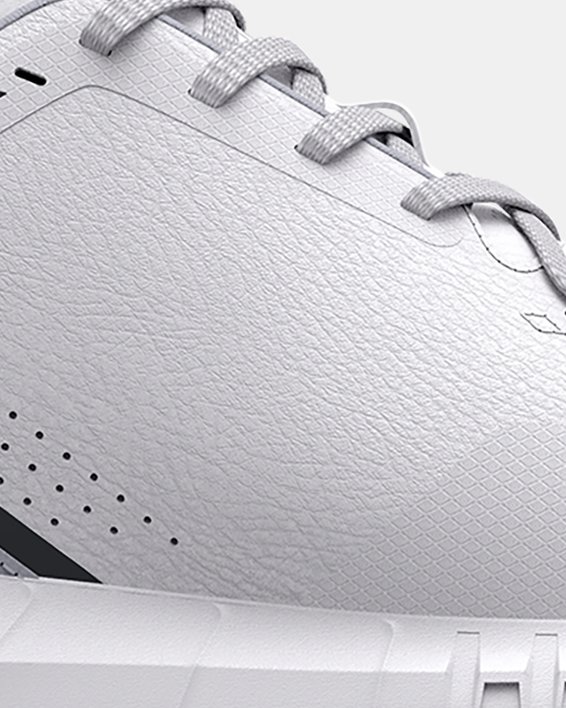 Does Under Armour Make Men's Golf Shoes in Wide Sizes?
