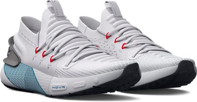 남성 UA HOVR&trade; 팬텀 3 메탈릭 러닝화 image number 3