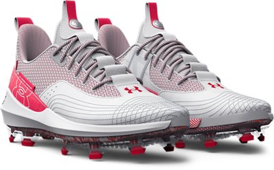 men's red baseball cleats