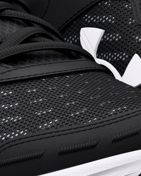 Men's UA Charged Assert 10 Running Shoes, Black, pdpMainDesktop image number 3