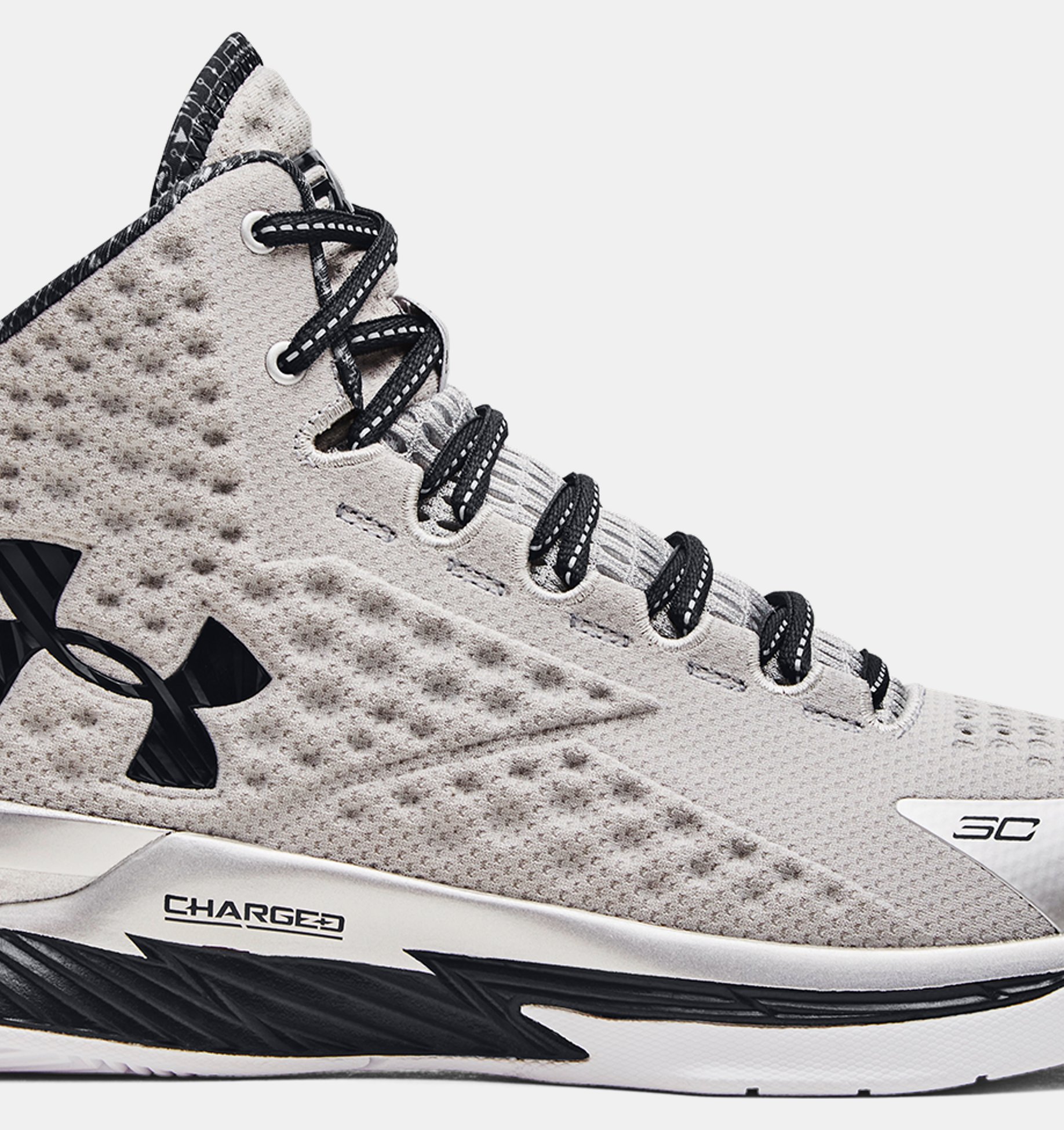 What Stores Sell Under Armour Basketball Shoes?