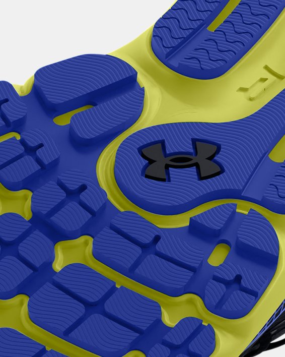 Men's UA HOVR™ Infinite 5 Running Shoes, Black, pdpMainDesktop image number 4