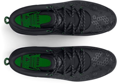 Tenis de b&eacute;isbol UA Harper 8 Mid RM para hombre, Black, pdpMainDesktop image number 2