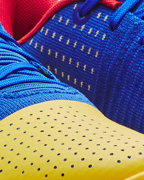 Unisex Curry 4 Low FloTro Basketball Shoes in Blue image number 6
