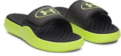 Сандалии Under Armour UA Ignite Pro 8 Slides для мальчиков, цвет: Чёрный / Зелёный — фото 3