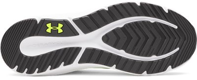 UA Pursuit 4 à grand logo