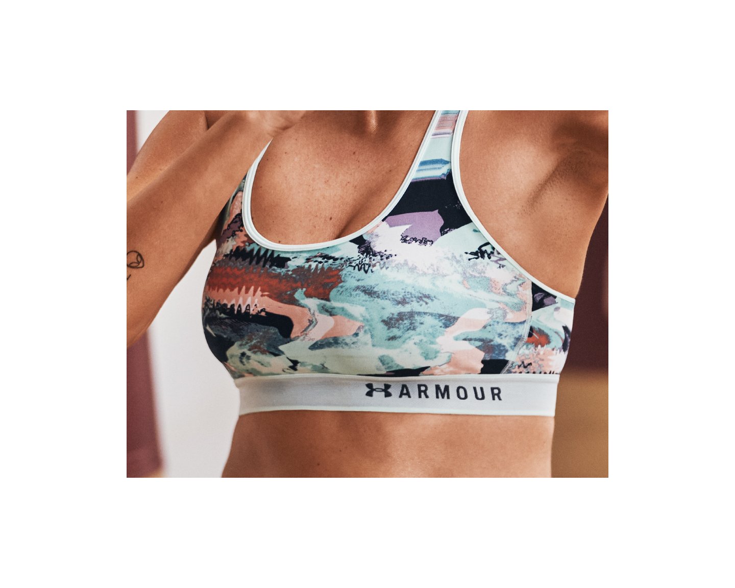 Under Armour Unique Strap Back V-neck Sports Bra with Removable Padding XL  💗