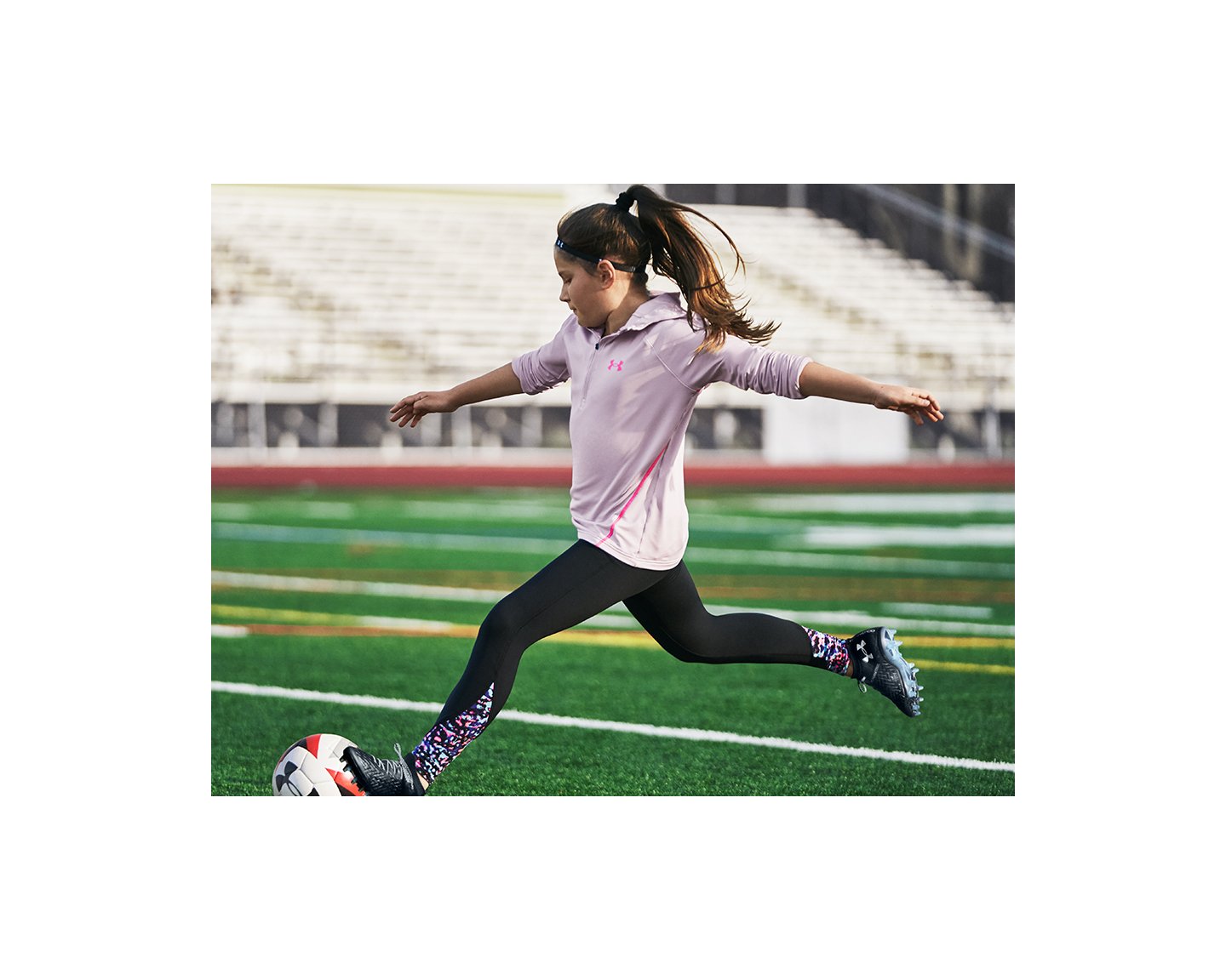 Under Armour Girls Armour Legging, Comfortable and Robust Gym Leggings,  Lightweight Thermal Underwear, Girls' Leggings with Compression Fit :  : Fashion