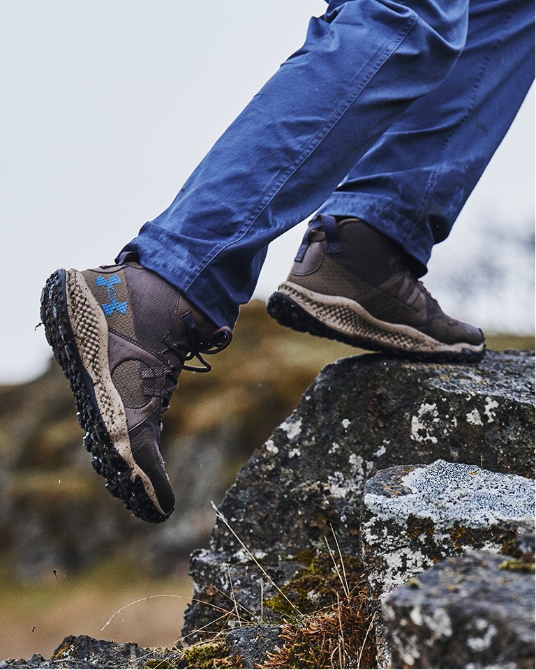 Under Armour - BOTAS UNDER ARMOUR HOMBRE CHARGED MAVEN TREK