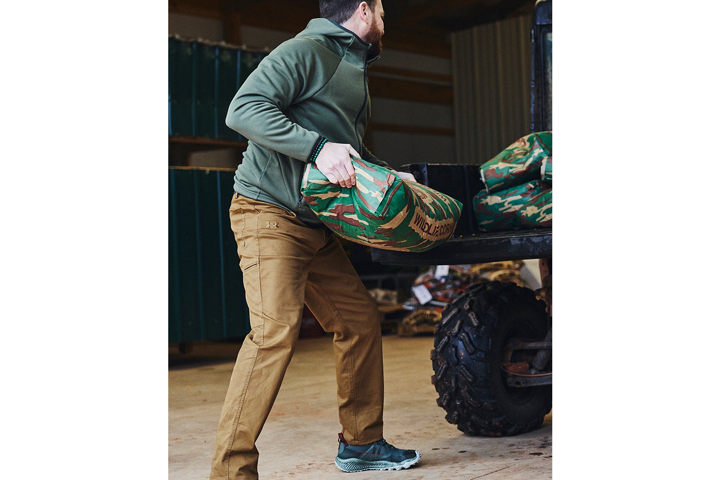 FW23_AMR_OUTDOOR_PERFORMANCE_OutdoorEverydayPants_4_5