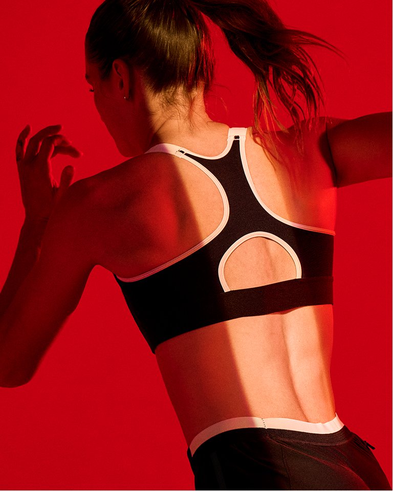 Under Armour HeatGear Armour High Womens Sports Bra - Red – Start