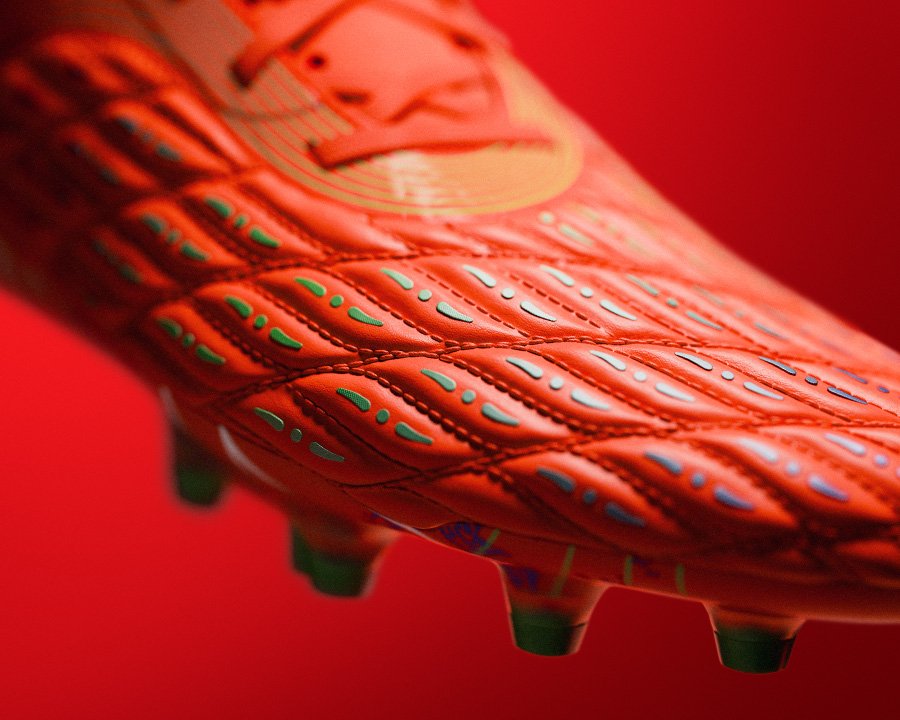 Under armour clean up cleats hotsell