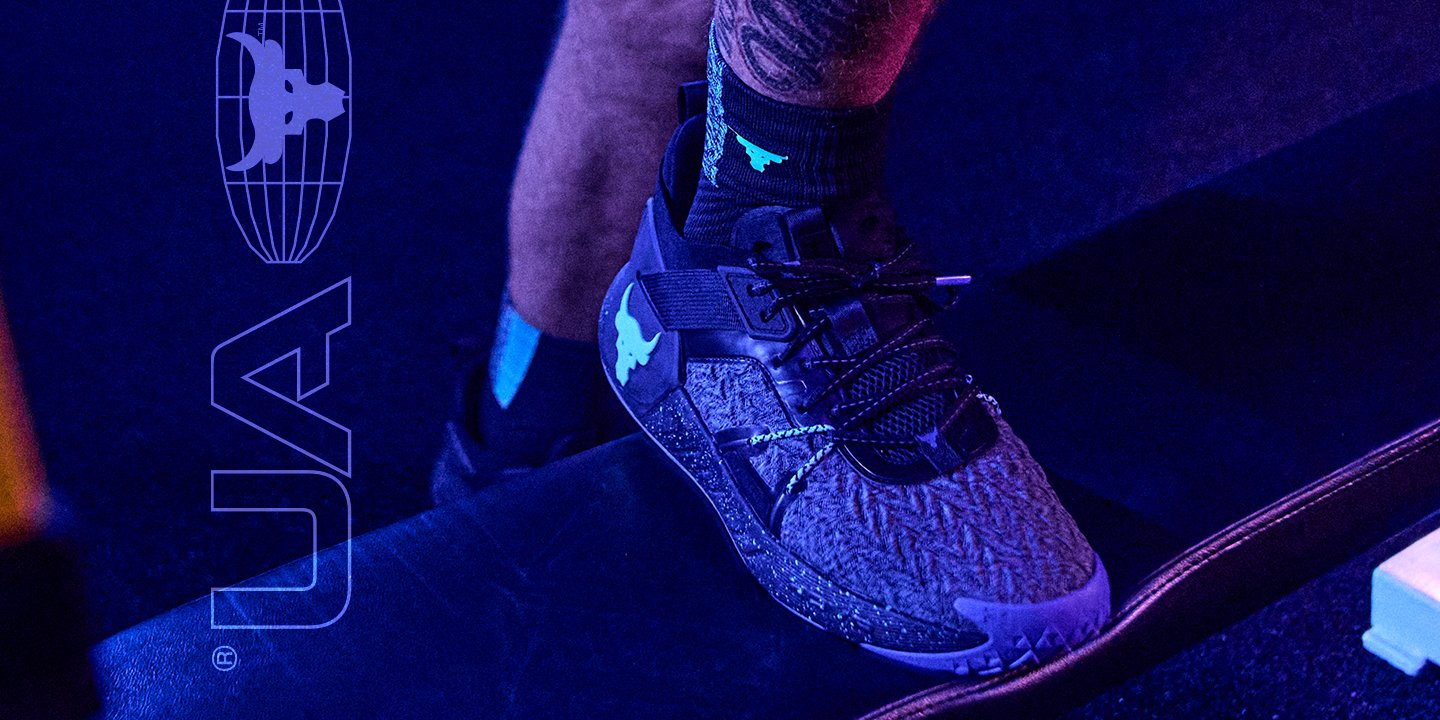 Dwayne johnson tennis shoes top
