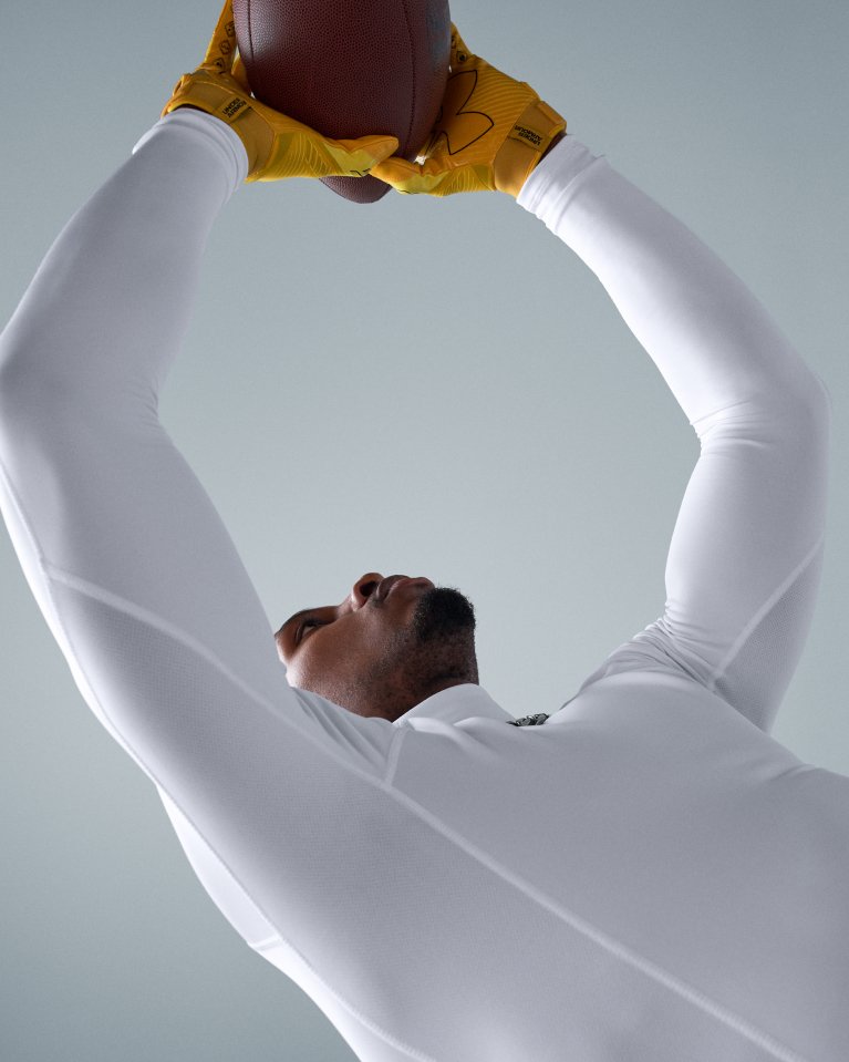 FW25_Q4_ProjectRedZone_PDP_ColdGear_Bucket_4_5_1