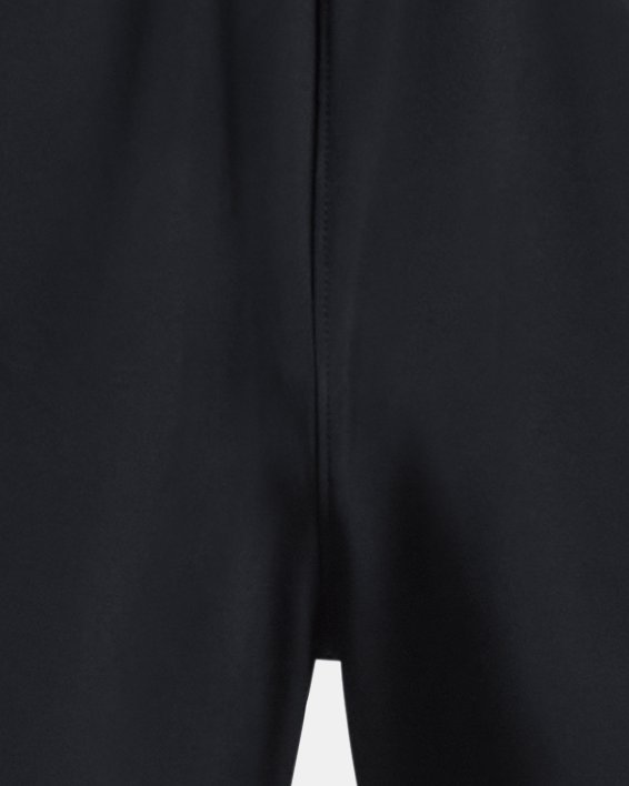 กางเกงขาสั้นผ้าทอ UA Challenger Pro สำหรับผู้ชาย in Black image number 5