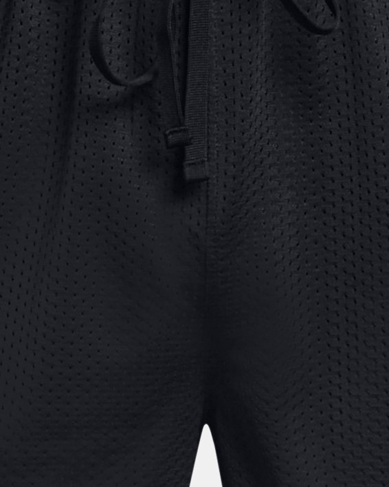 กางเกงขาสั้นตาข่าย UA Tech™ สำหรับผู้ชาย in Black image number 4