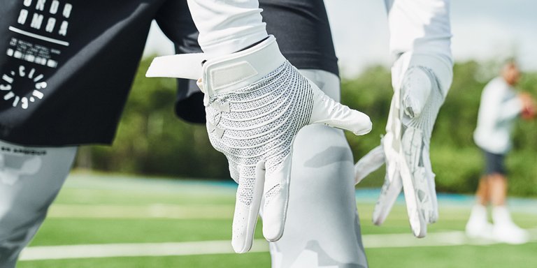 How To Buy The Best Football Gloves Under Armour