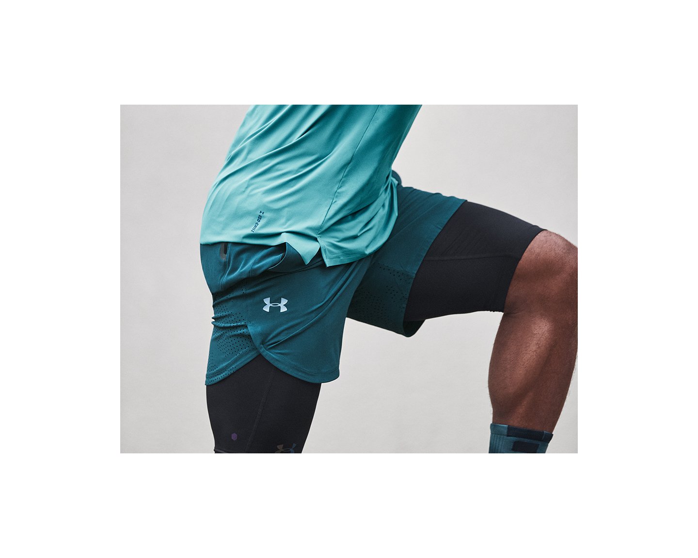  Under Armour Training Stretch Shorts, Academy Blue (408)/White,  Youth Small: Clothing, Shoes & Jewelry
