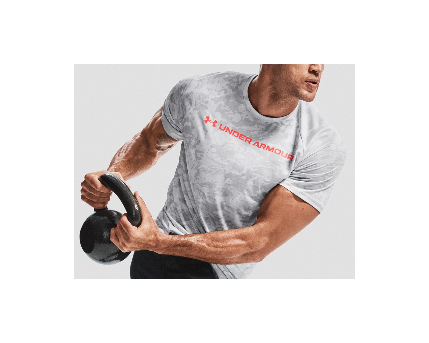 Under Armour UA Techr T-shirt de pescoço em V cinzento - Esdemarca