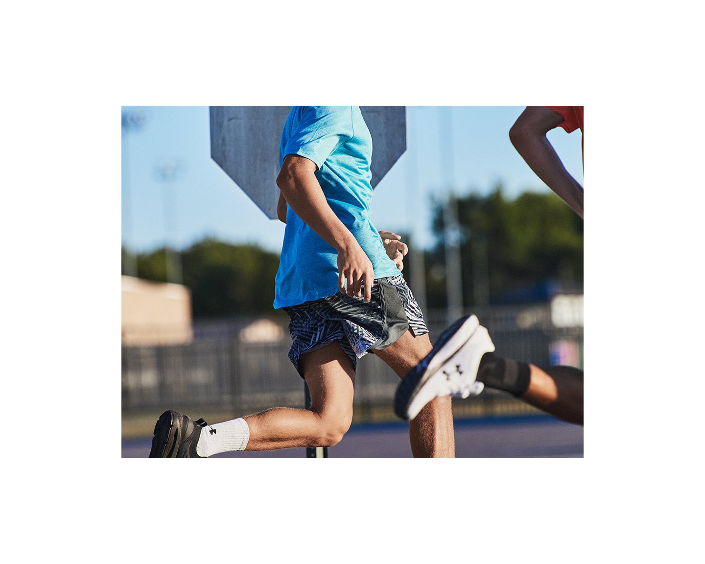 Men s UA Launch Run 9