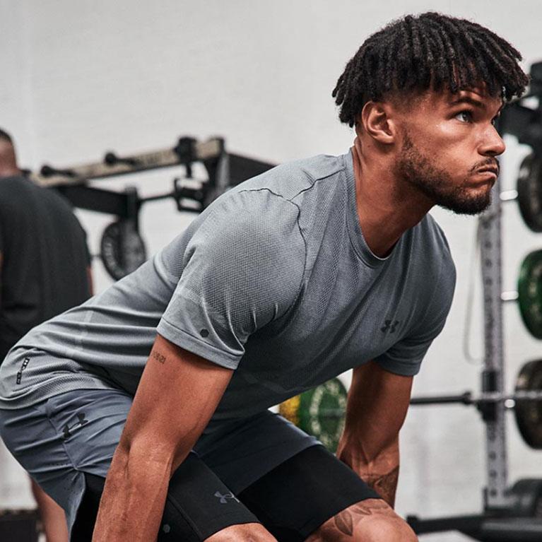 Спортсмены в under Armour
