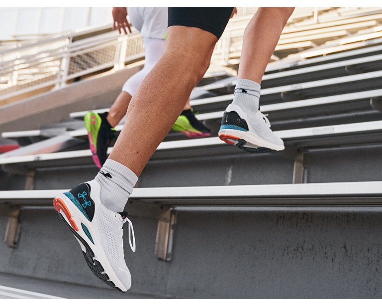 Under Armour Men s UA HOVR Sonic 6 Wide 2E Running Shoes