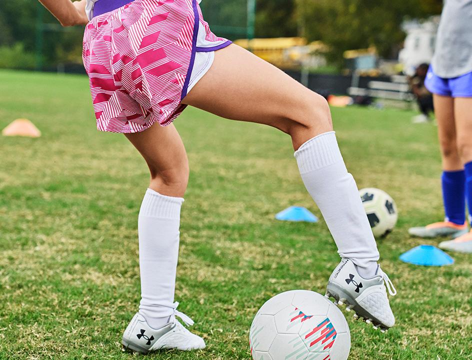 UA Fly By Printed Short