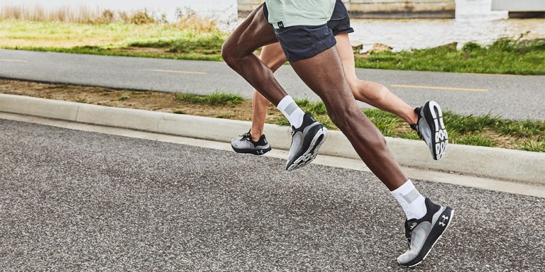 SS24_How_Choose_Best_Athletic_Socks_2_1_2