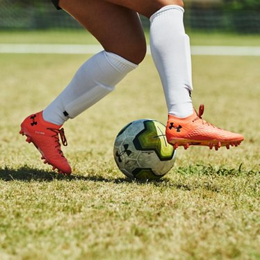 SS24_How_to_Clean_Cleats_1_1_3