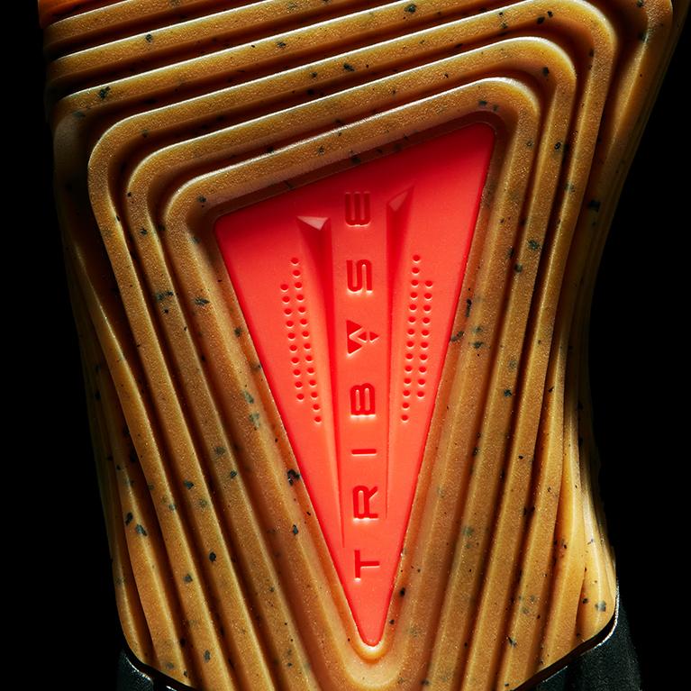 UA W TriBase Reign 6