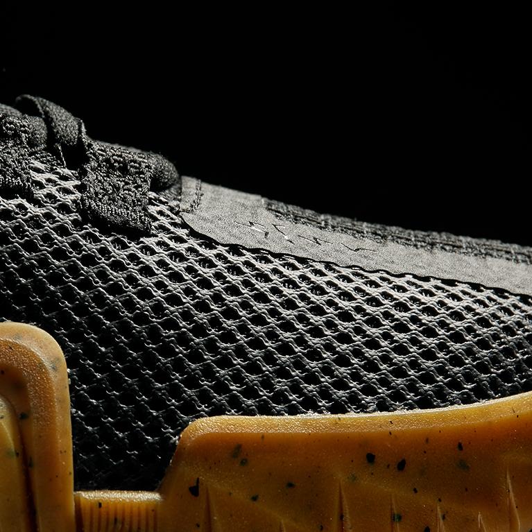 UA W TriBase Reign 6
