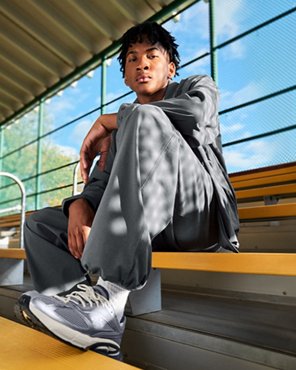 Under armour sweater sale best sale