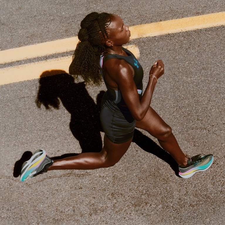 SS24_Running_Shoes_Women_Buyers_Guide_1_1