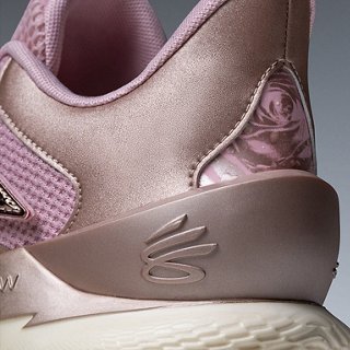 Under Armour ☆ Curry Fox 1 'Reign Rose' Crunch Time | The Curry Fox 1 'Reign Rose' 👑 is built for