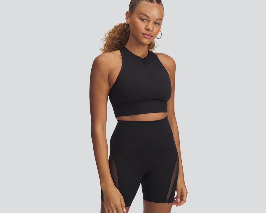 Woman black tank top​