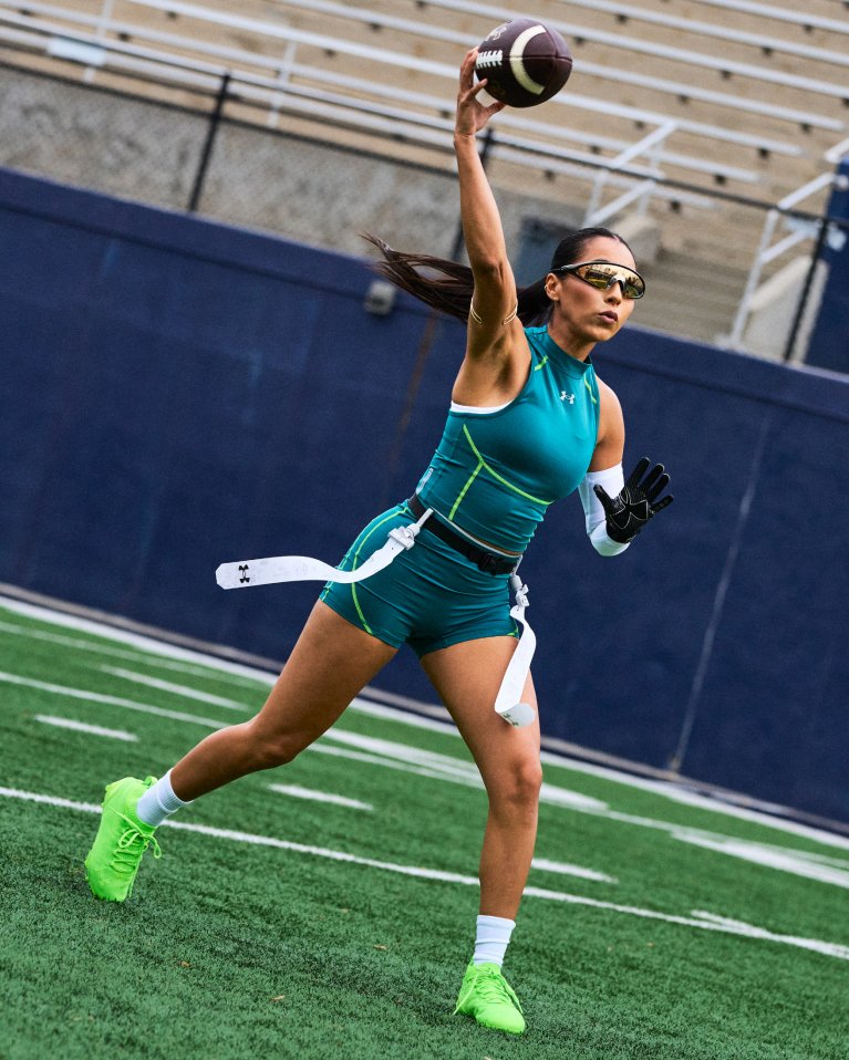 SS26_Q1_FlagFootball_Launch_PDP_W_HeatGearElite_Bottom_Tech_Bucket_4_5_1