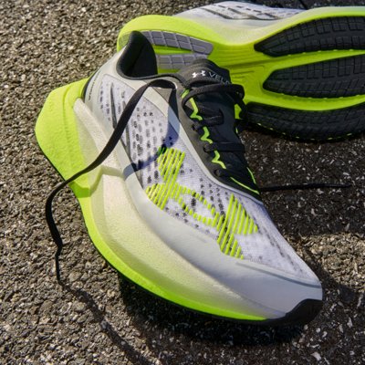 UA Velociti Distance