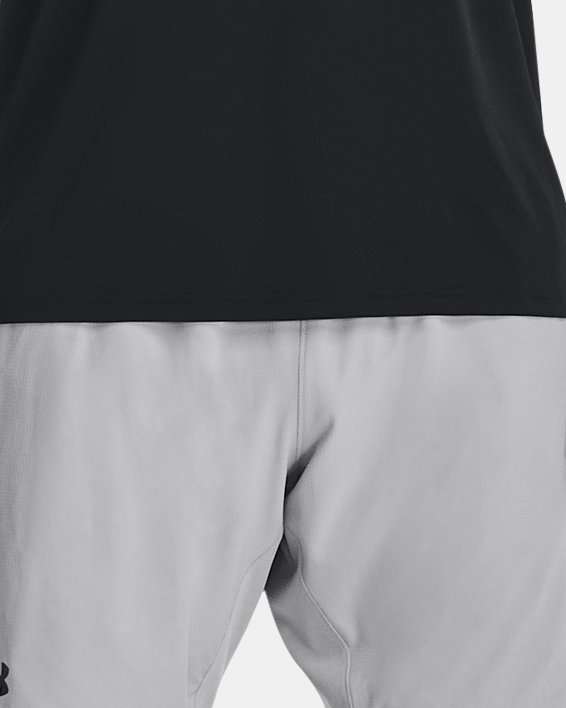 Men's HeatGear® Armour Mid Compression Shorts, Black, pdpMainDesktop image number 4
